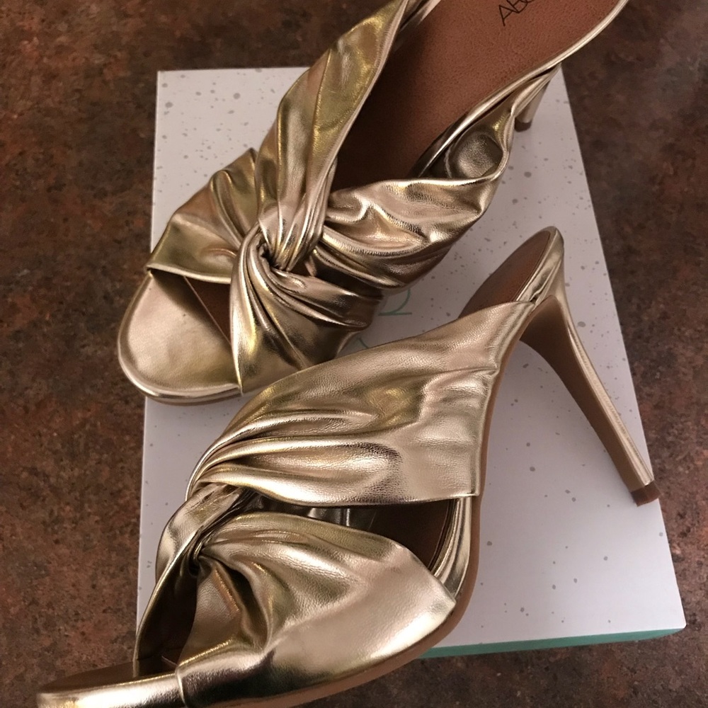 ❗️PRICE DROP❗️Stiletto Mules Size 10
